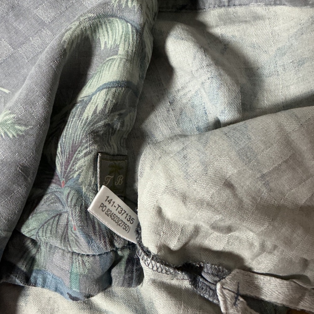 Tommy Bahama Preppy Mens S Blue Silk Palm Print Jacquard Camp Shirt 141-T37135 - Picture 5 of 6